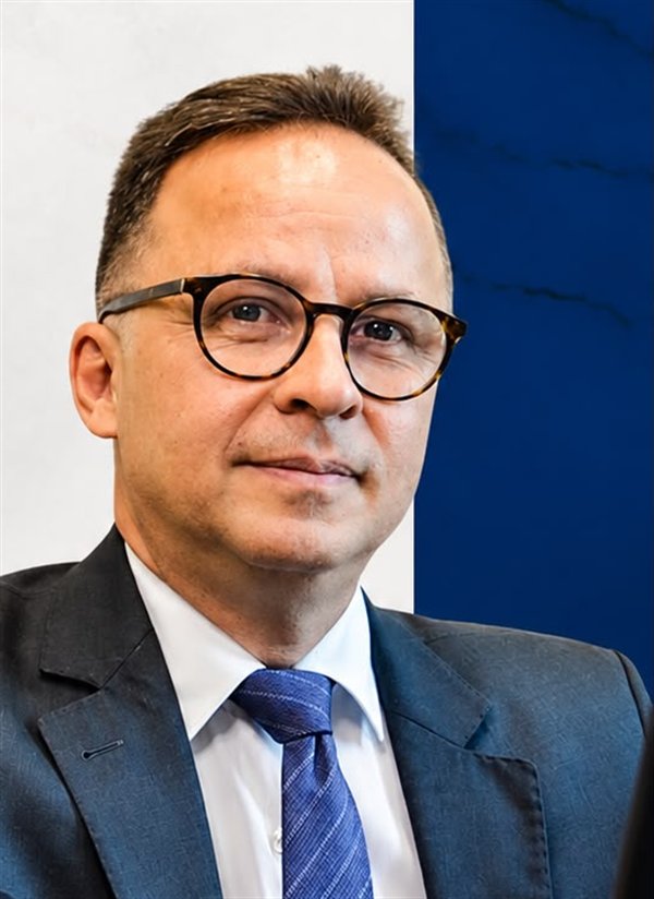 Dr. Rômulo Fernandes, sócio do escritório